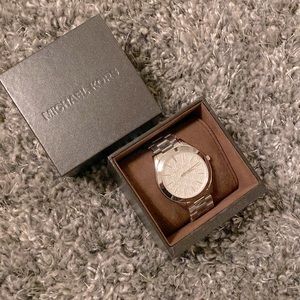 Brand new - Michael’s Kors Silver watch